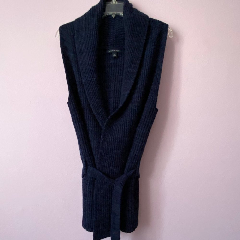 Ribbed knit belted vest